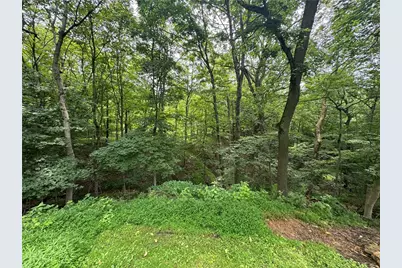 373 Lakeview Drive, South Strabane, PA 15301 - Photo 4