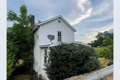 424 Old Zelienople Rd, Franklin Township, PA 16117 - Photo 1