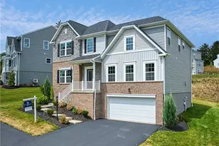 1103 Deerfield Dr, Pittsburgh, PA 15143 - Photo 2