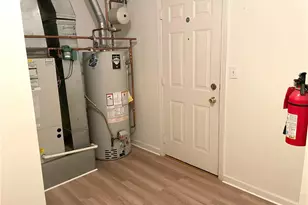 1521 Eagle Pointe Dr, Cecil, PA 15317 - Photo 32