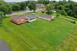 3940 Park Ave, South Franklin, PA 15329 - Photo 4