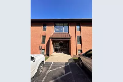 301 McKnight Park Drive, Ross Twp, PA 15237 - Photo 4