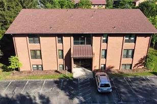 301 McKnight Park Dr, Ross Twp, PA 15237 - Photo 1