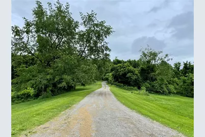 1027 Locust Ave, South Strabane, PA 15301 - Photo 2