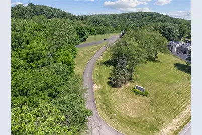 520 Pleasant Valley Rd, Trafford, PA 15085 - Photo 6