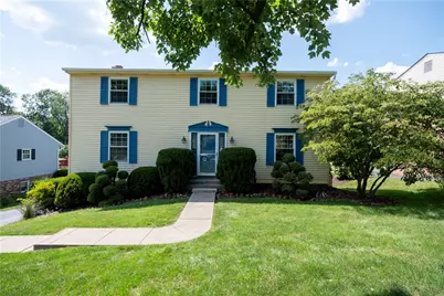 309 Windsor Dr, Moon/Crescent Twp, PA 15108 - Photo 1