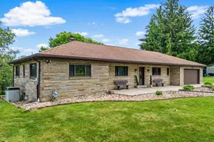 330 Center Grange Rd, Center Township, PA 15061 - Photo 4