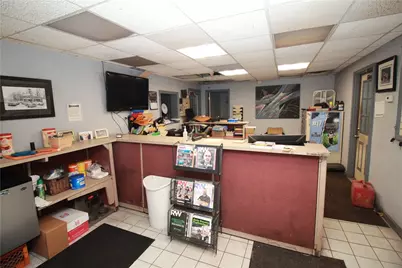 801 Universal Rd, Pittsburgh, PA 15235 - Photo 6