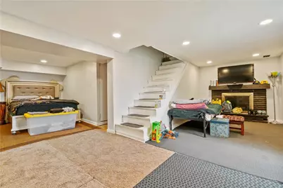 2429 Perry St, Munhall, PA 15120 - Photo 16