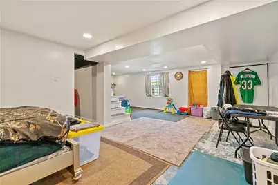 2429 Perry St, Munhall, PA 15120 - Photo 18