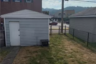 832 Maplewood Ave, Ambridge, PA 15003 - Photo 24