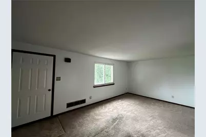 801 Ontario St, Glassport, PA 15045 - Photo 8