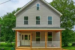 130 Center Ave, Burgettstown Boro, PA 15021 - Photo 1