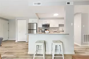 1600 Settlers Dr, Oakdale, PA 15071 - Photo 6