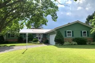 840 Lansberry Ct, Somerset Boro, PA 15501 - Photo 28