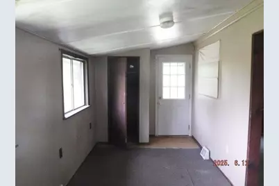 822 Robin Rd, Loyalhanna, PA 15681 - Photo 8