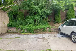 316 Kaercher St, Pittsburgh, PA 15207 - Photo 26