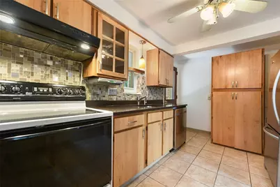 3931 Boulevard Drive, Pittsburgh, PA 15217 - Photo 16