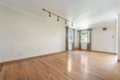 3931 Boulevard Drive, Pittsburgh, PA 15217 - Photo 4