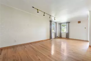 3931 Boulevard Dr, Pittsburgh, PA 15217 - Photo 4