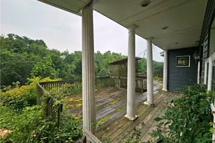 826 Parkwood Rd, Pittsburgh, PA 15210 - Photo 2