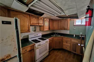 826 Parkwood Rd, Pittsburgh, PA 15210 - Photo 20