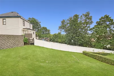 371 Chess St, Bridgeville, PA 15017 - Photo 4