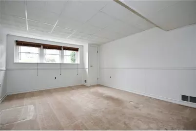 371 Chess St, Bridgeville, PA 15017 - Photo 8