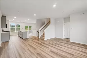 118 River Rdg Dr, Moon/Crescent Twp, PA 15108 - Photo 4