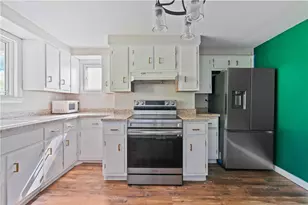 224 East End, Bullskin Township, PA 15425 - Photo 12