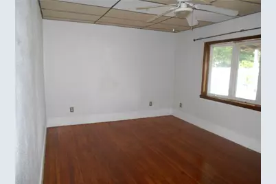 321 E 4th St, Derry Township, PA 15627 - Photo 6