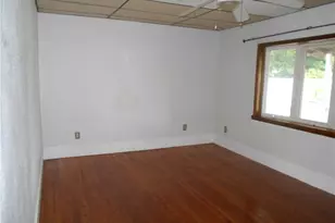 321 E 4th St, Derry Township, PA 15627 - Photo 6