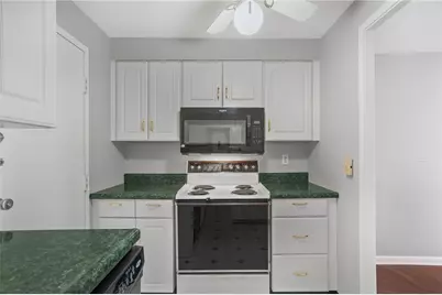 4601 Fifth #626, Pittsburgh, PA 15213 - Photo 6