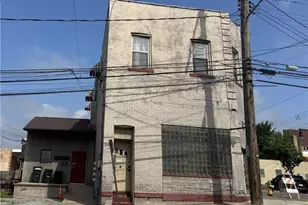 7559 Roslyn St, Pittsburgh, PA 15218 - Photo 1