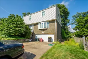 4316 Anna St, Bethel Park, PA 15102 - Photo 2