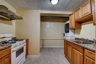 4919 Penn Ave, Pittsburgh, PA 15224 - Photo 10