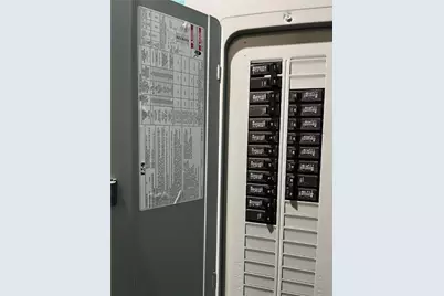 702 Sellers Avenue, Jeannette, PA 15644 - Photo 16