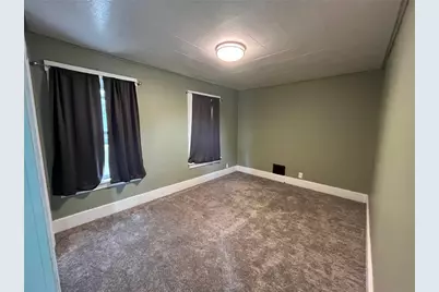 702 Sellers Avenue, Jeannette, PA 15644 - Photo 10