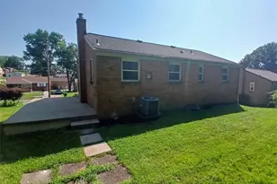 1422 Oak Dr, Pittsburgh, PA 15234 - Photo 26