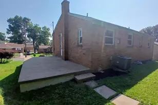 1422 Oak Dr, Pittsburgh, PA 15234 - Photo 24