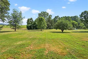 545 Vanderbilt Rd, Dunbar Township, PA 15425 - Photo 4