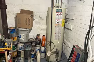 827 Peralta St, Pittsburgh, PA 15212 - Photo 10