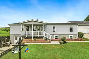 400 Oak Hill Rd, Shenango Township, PA 16159 - Photo 2