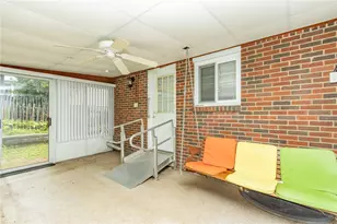 127 Mardi Gras Dr, Pittsburgh, PA 15239 - Photo 8