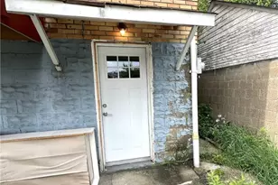 735 1/2 7th Ave, Coraopolis, PA 15108 - Photo 2