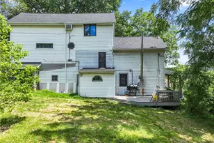 238 W State St, Oakdale, PA 15071 - Photo 32