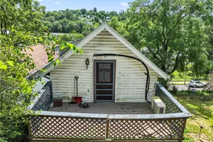 238 W State St, Oakdale, PA 15071 - Photo 28