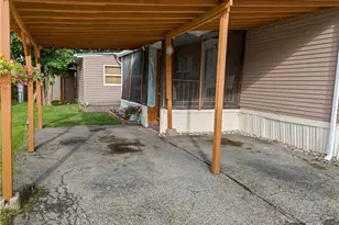 338 Festival Rd, Chartiers, PA 15301 - Photo 16