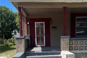 842 Cedar Ave, Sharon, PA 16146 - Photo 2