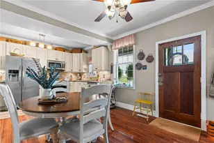 115 W Grandview Ave, Zelienople, PA 16063 - Photo 4